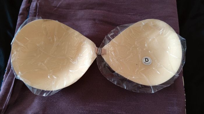 Soutien gorge adhésif bonnet D - photo numéro 2