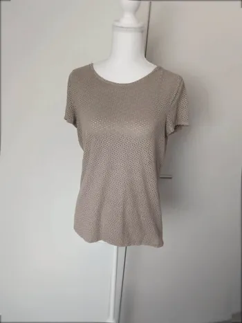 T-shirt perforé effet suédine ONLY – Taille 36
