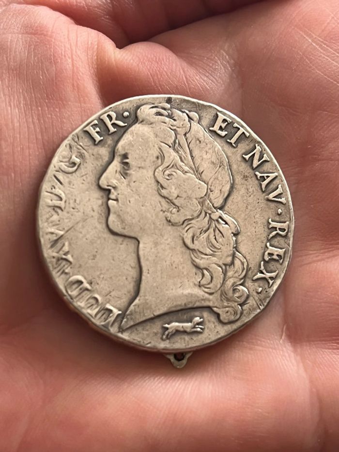 Belle monnaie écu Louis XV 1763 R en argent montée en épingle TBE - photo numéro 5
