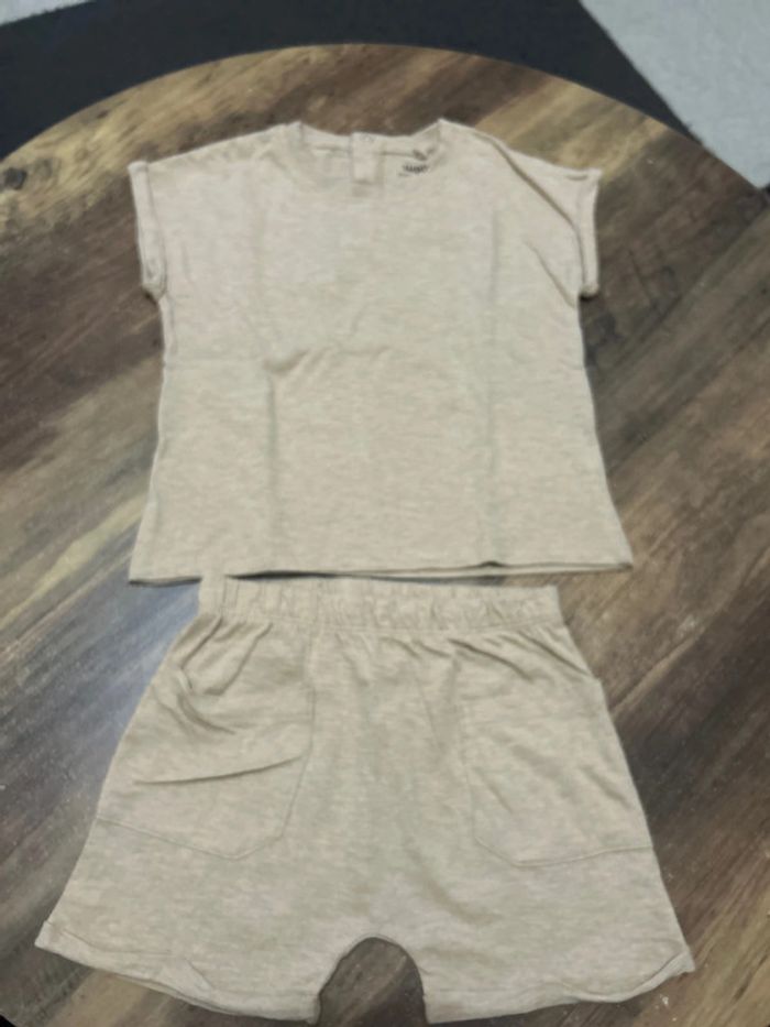 Ensemble short et t-shirt