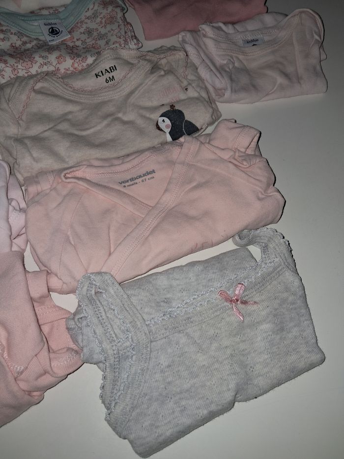Lot de body 6 mois - photo numéro 5