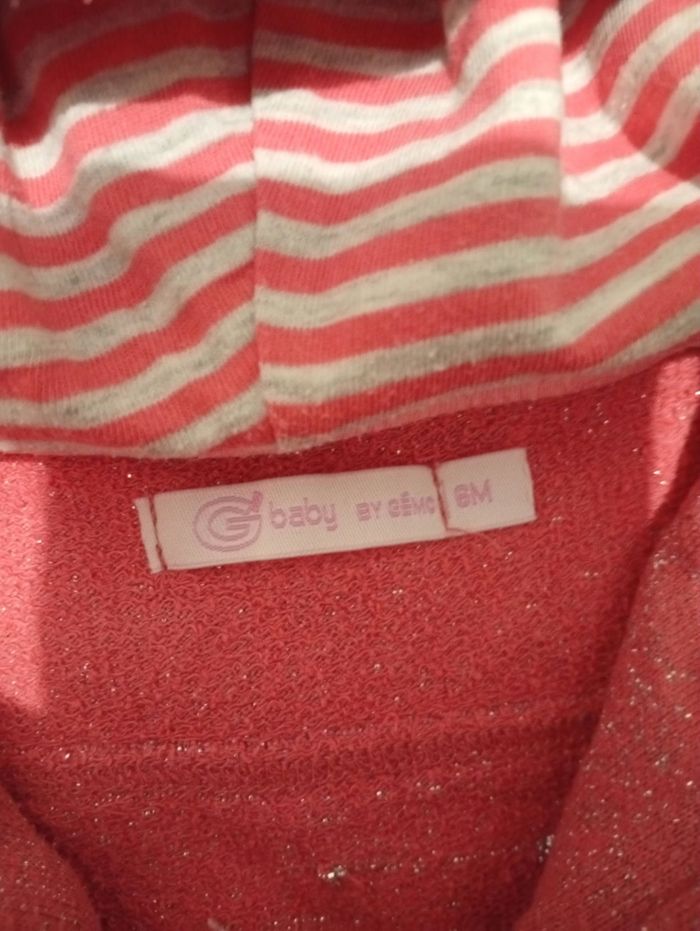 Gilet rose à capuche 6 mois fille - photo numéro 3