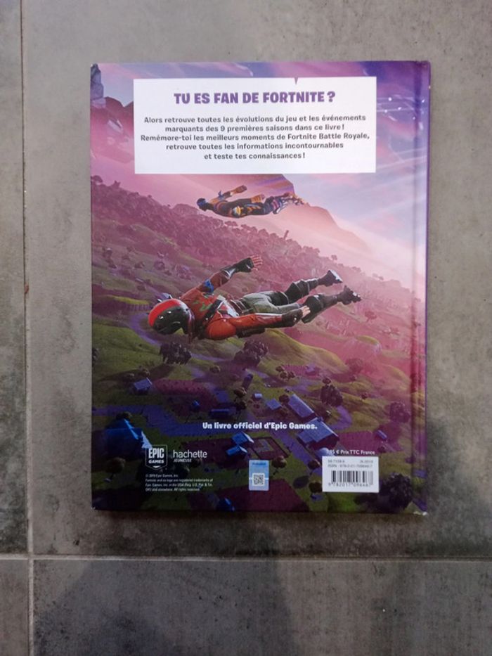 Livre - Chroniques de Fortnite Officiel - photo numéro 2