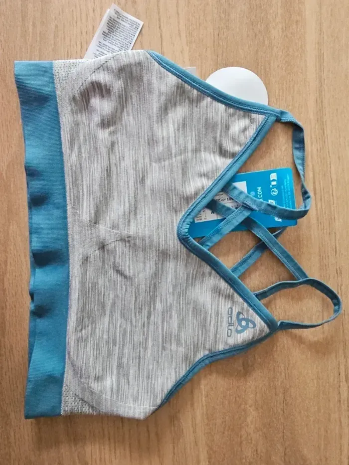 Brassière de sport ODLO réversible Seamless M femme neuve - photo numéro 4