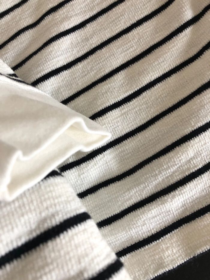 Tee shirt manches longues neuf - photo numéro 5