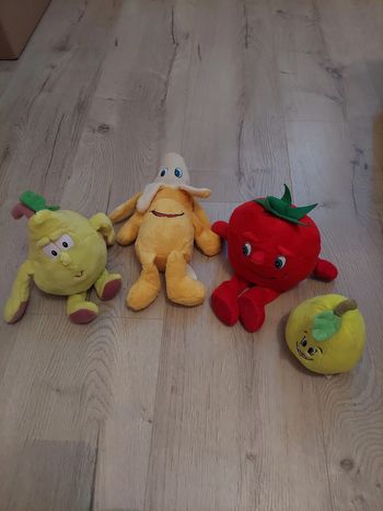 4 peluches neuve