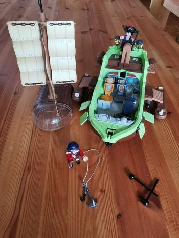 Playmobil bateau pirate