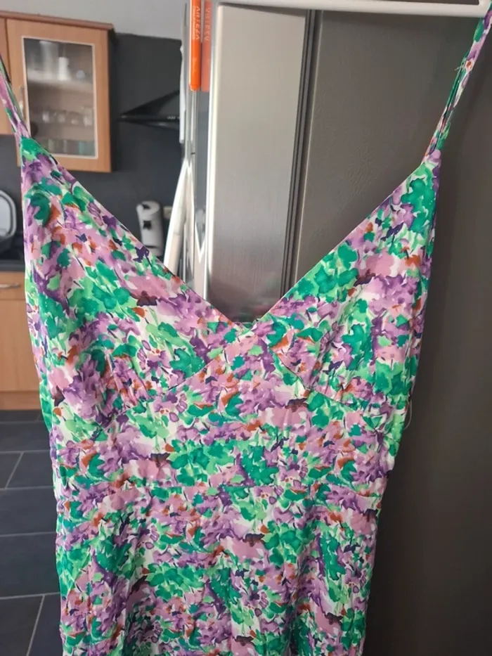 Robe fleuri dos nu - photo numéro 2