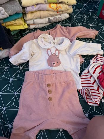 Vêtements fille 1 mois