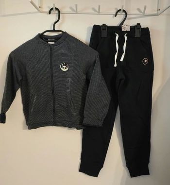 Neufs (non portés) 🤩😍ensemble sweat zippé et pantalon jogging 8 ans fille 🤩😍🩷