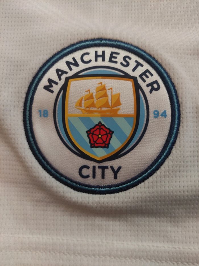 Short de foot Manchester City, Puma Authentique Officiel taille enfant 15/16 ans, Neuf - photo numéro 4