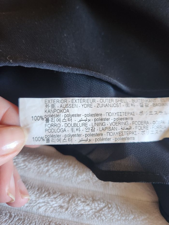 Robe noire Zara manches longues – Taille S – Boutonnée - photo numéro 8