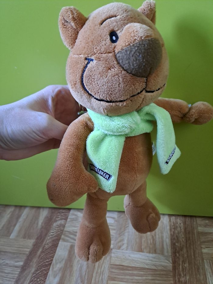 Ours brun a l écharpe verte - photo numéro 4