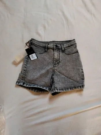 Short en jean gris Teddy Smith T26