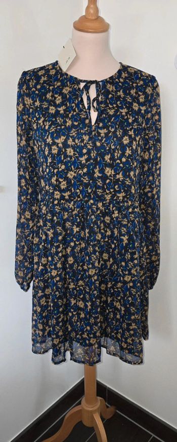 Robe fleurie JDY Taille XS Neuve