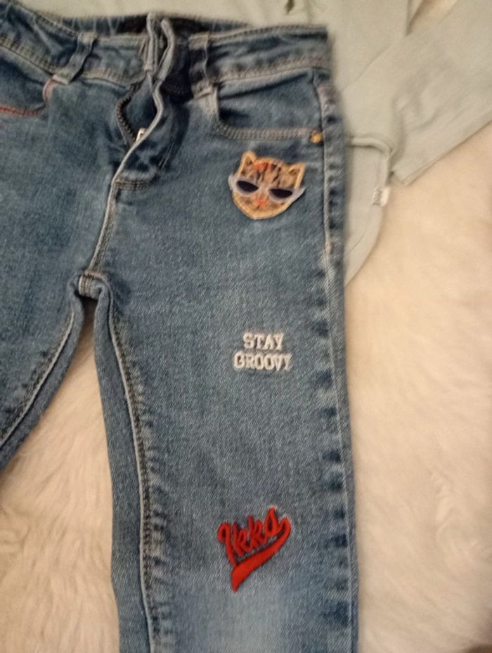 Ensemble fille jean ikks + t-shirt gap Disney 6 ans - photo numéro 3