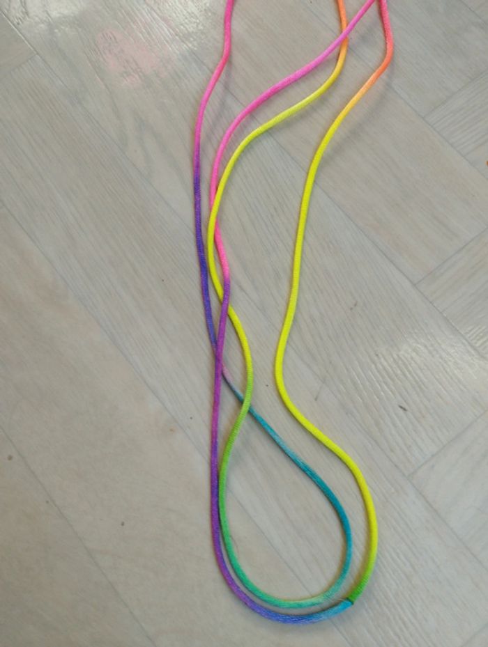 Jouet string multicolore