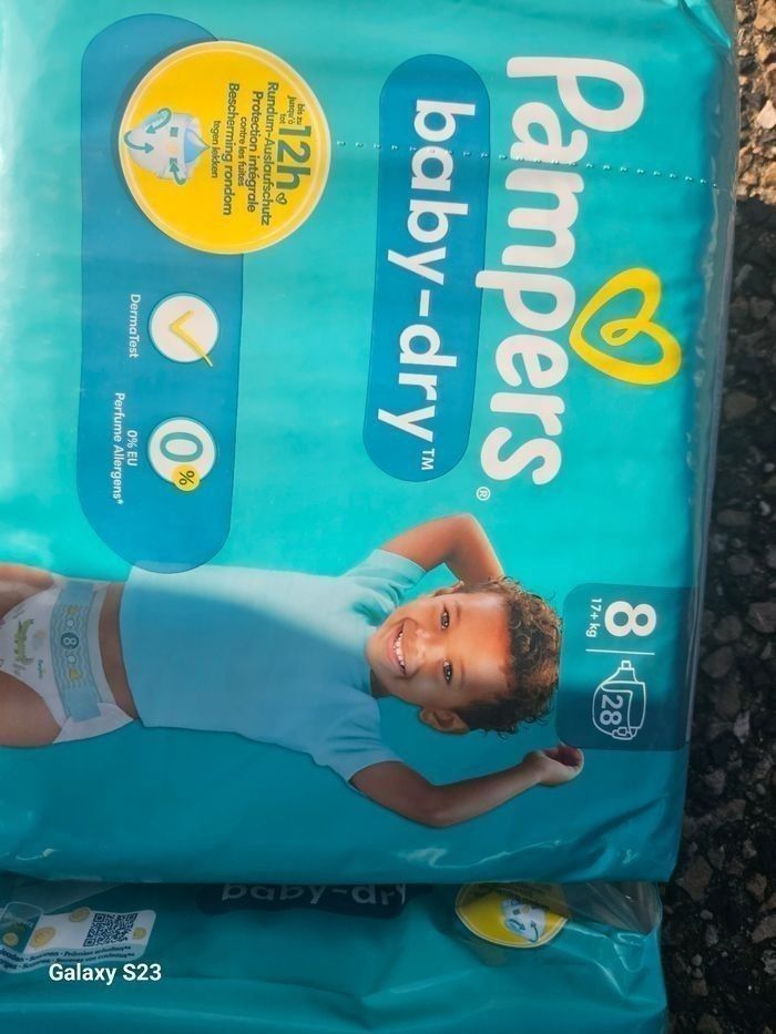 Lot couches Pampers taille 8 - photo numéro 3