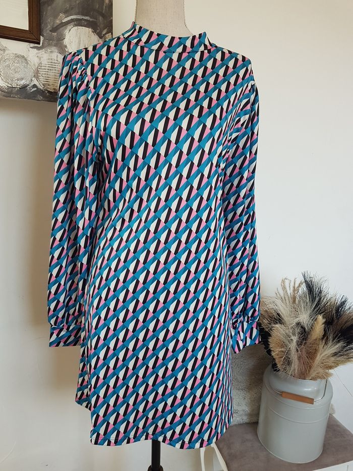 Robe multicolore, légèrement transparente, aisselles 45 cm, longueur 80 cm, Florencia, TU (42)