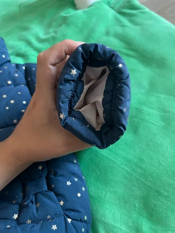 Doudoune bleu avec étoiles 2ans - photo numéro 6