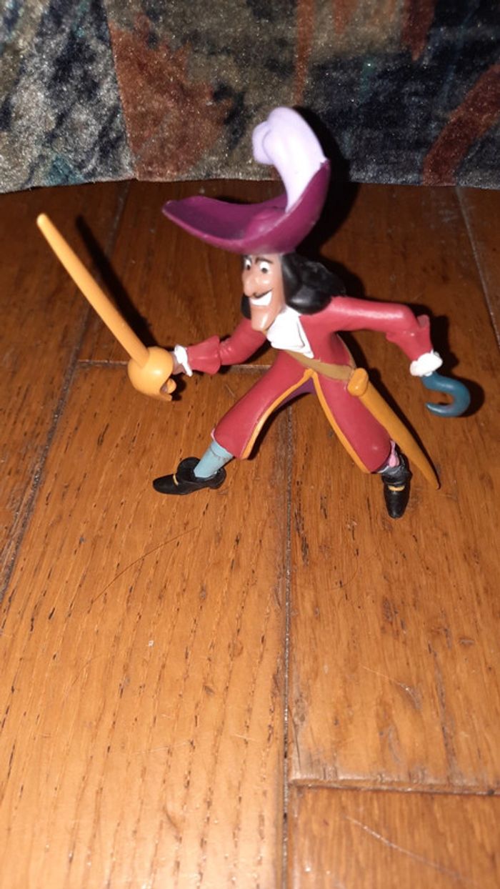 Capitaine crochet péter pan bullyland disney
