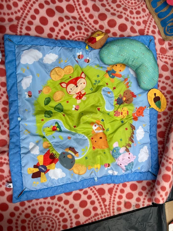 Tapis d’éveil bébé