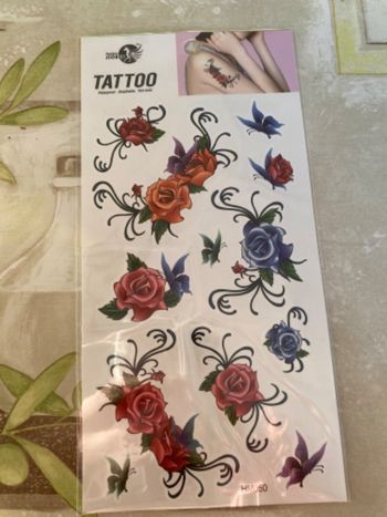 Tatouages éphémères