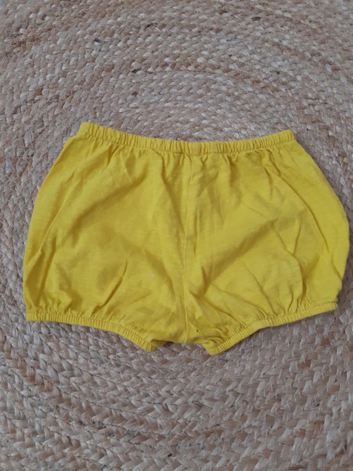 Short jaune Obaïbi 23 mois - photo numéro 3