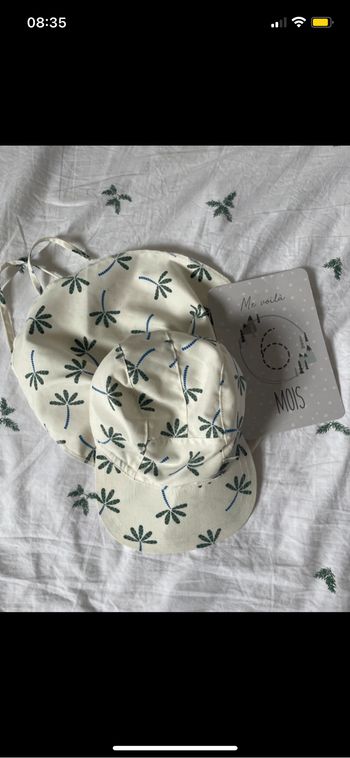 Chapeau casquette protège nuque anti UV bébé 3 6 mois Lassig blanc palmiers