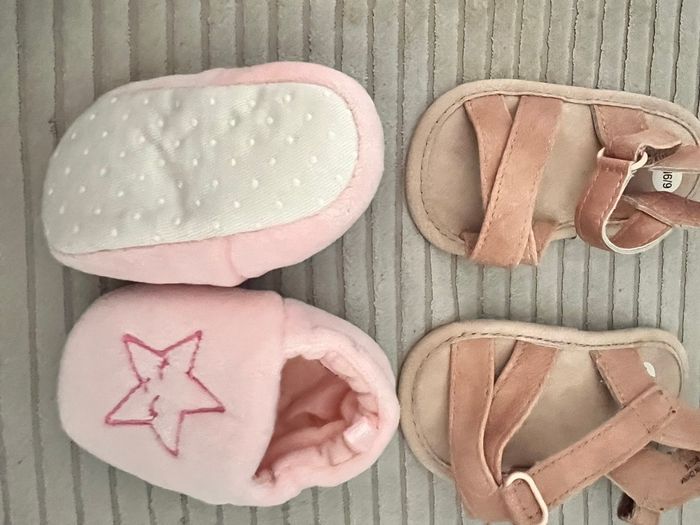 Chaussons et sandales - photo numéro 2