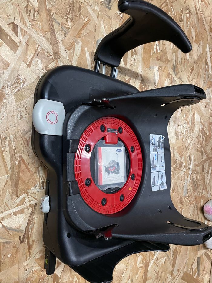 Poussette JANE trider + coque + base isofix + chancelière offerte - photo numéro 5