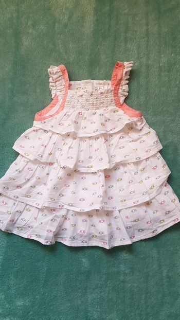 Très jolie robe 3 mois