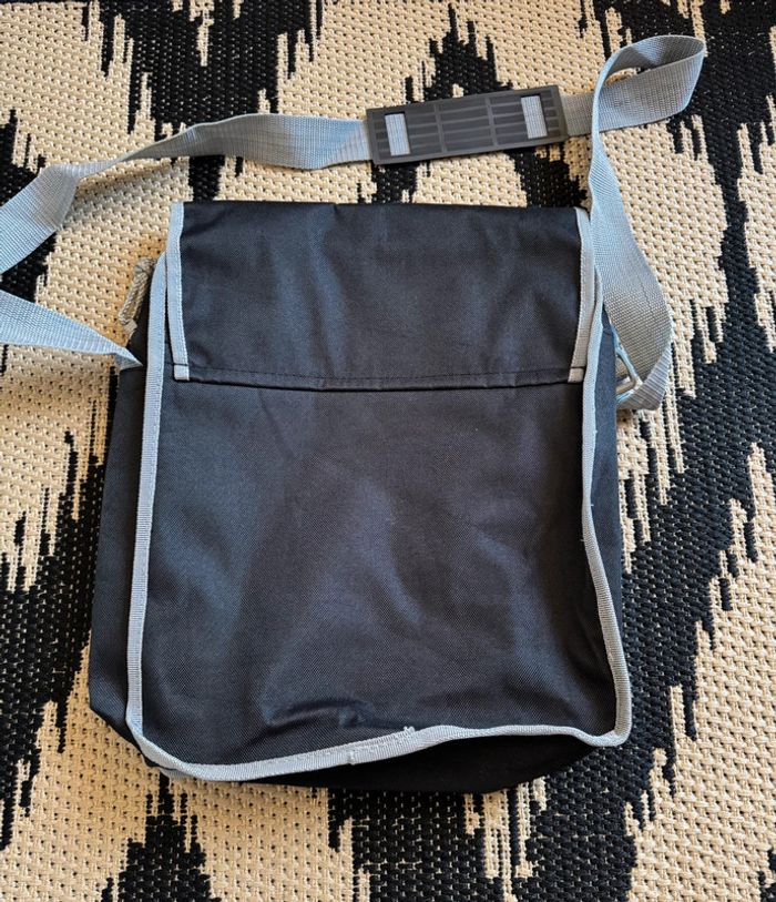 Sac à bandoulière Tomb Raider - photo numéro 2