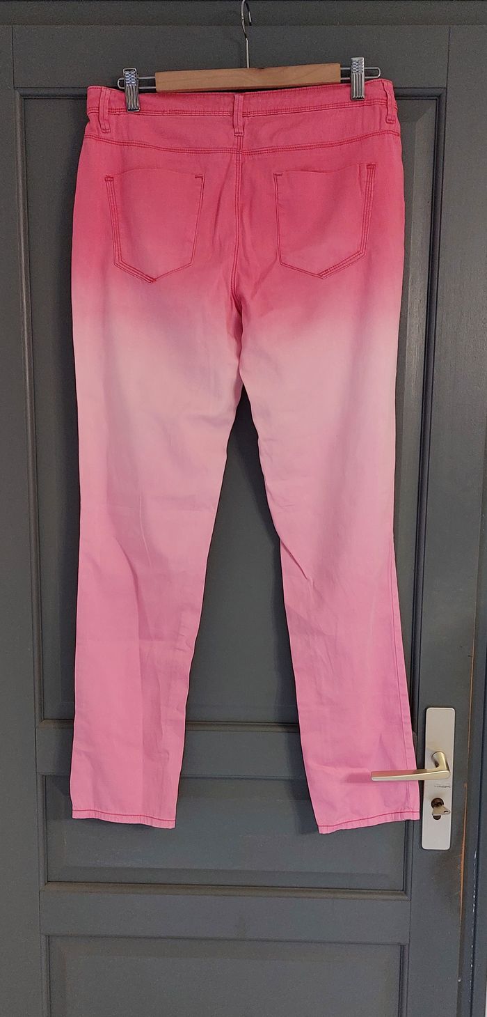 Pantalon femme effet délavé en TBE - Taille 40 - photo numéro 4