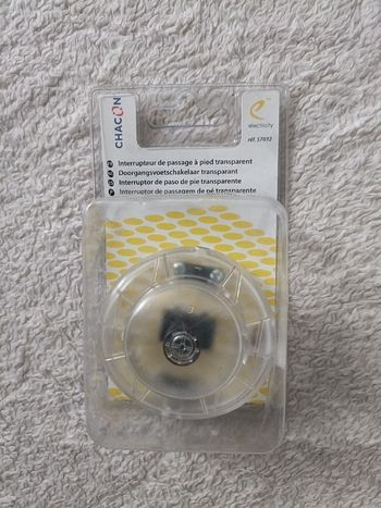 Interrupteur de passage à pied transparent