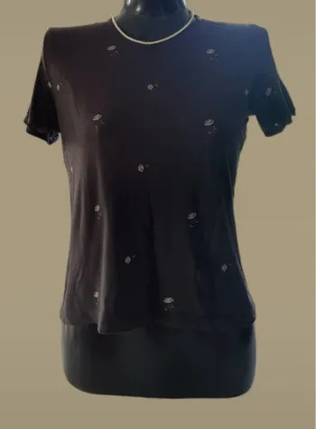 T-shirt noir chez bershka taille S