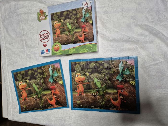 Puzzle complet 45 pièces dinosaures