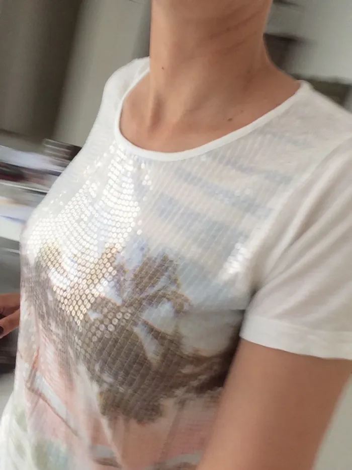 Tshirt plage 🏖 à paillettes neuf marque 123 - photo numéro 2