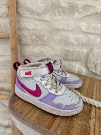 Basket Nike Pointure 26 - 5 €
