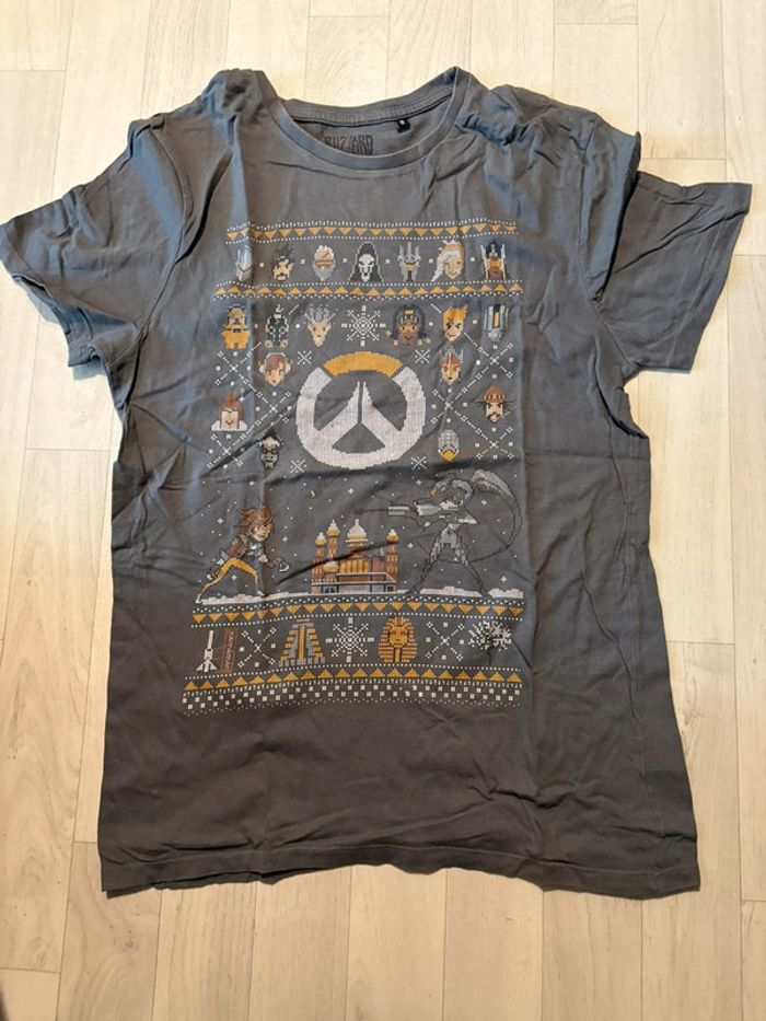 T-shirt blizzard taille S gris avec motifs très bon état