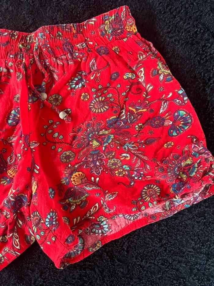 Short rouge - photo numéro 2