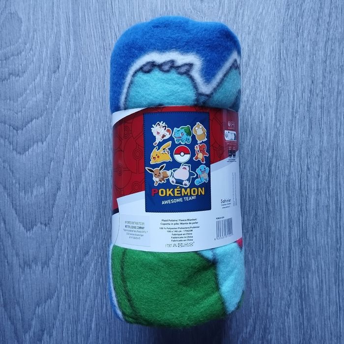POKEMON - Plaid Polaire Awesome Team! 100% Polyester - 100x140cm
