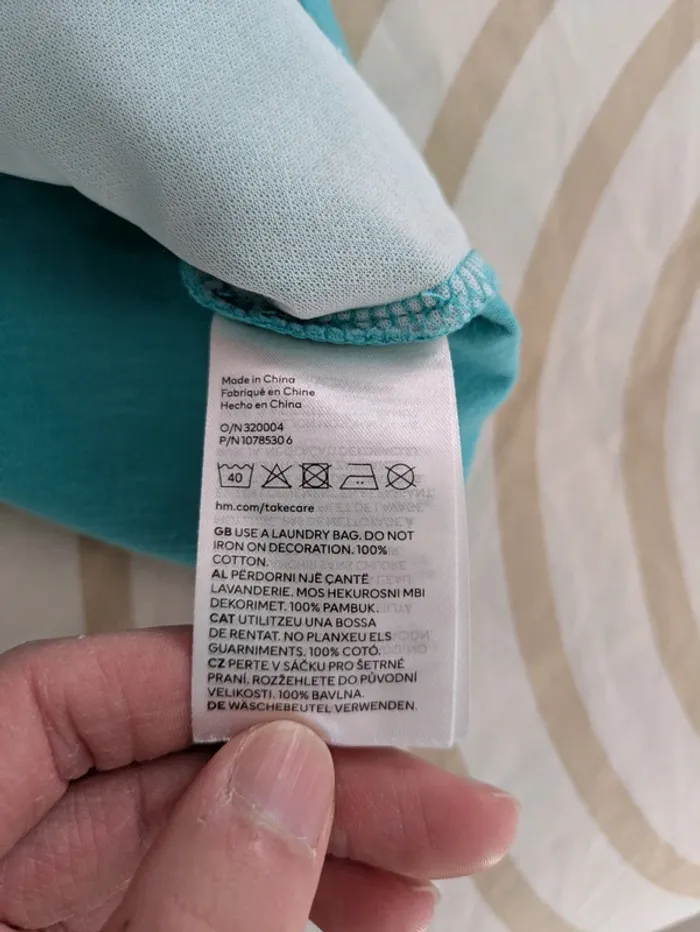 T-shirt dinosaure T-Rex sequins réversibles - H&M - 3-4 ans (104cm) - photo numéro 4