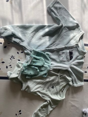 Pyjama body bonnet moufles 1 mois