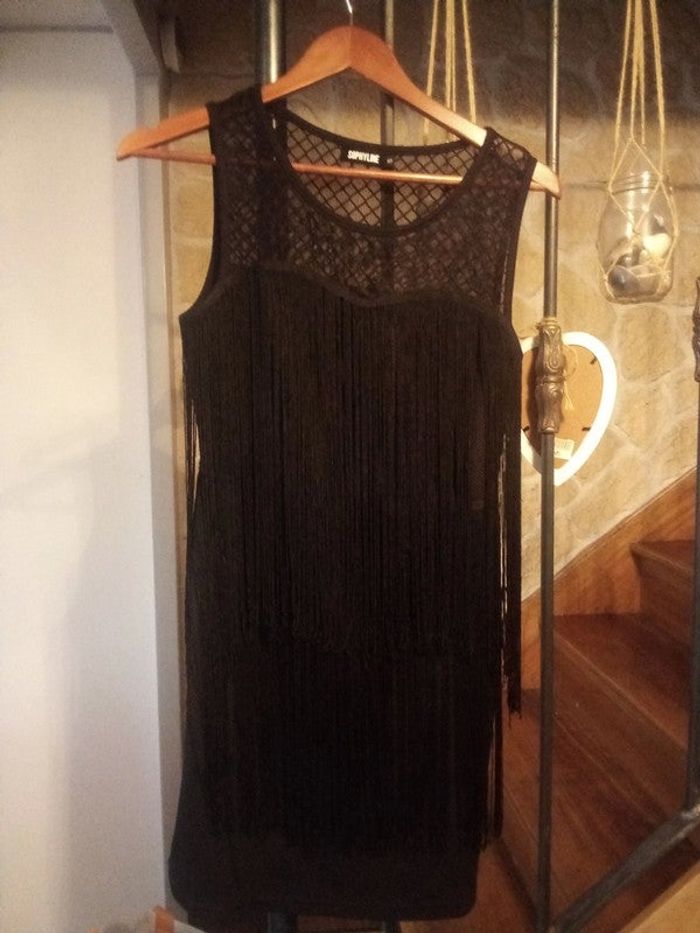 Robe à franges sur le devant