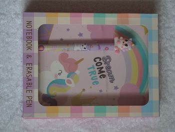 Coffret neuf contenant un carnet secret fermé par un petit cadenas + 1 stylo Licorne (Age : 3 +)
