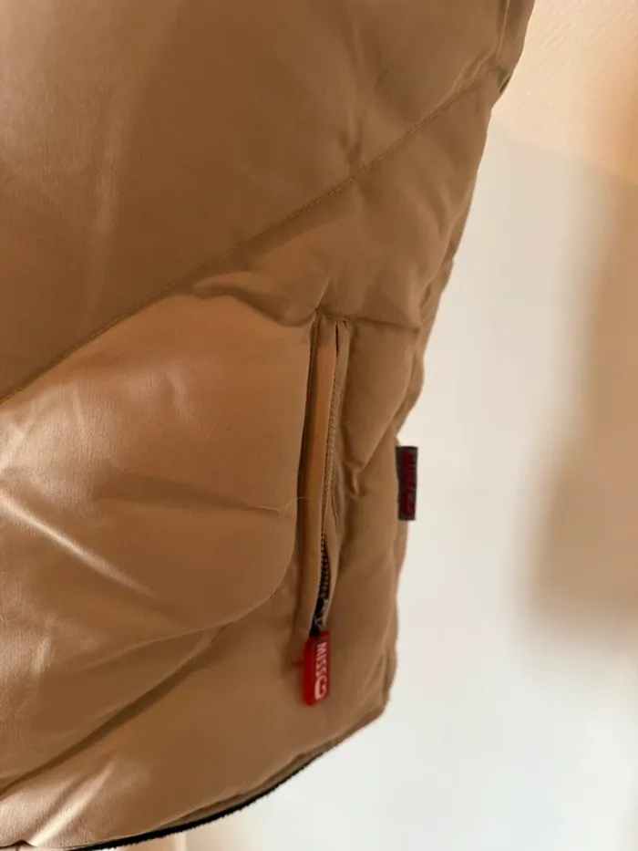 Veste sans manche beige en très bon état taille S miss u - photo numéro 4