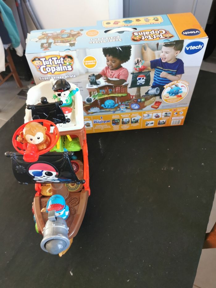 Tut  tut copains, Super bateau pirate 2 en 1 complet de la marque Vetch