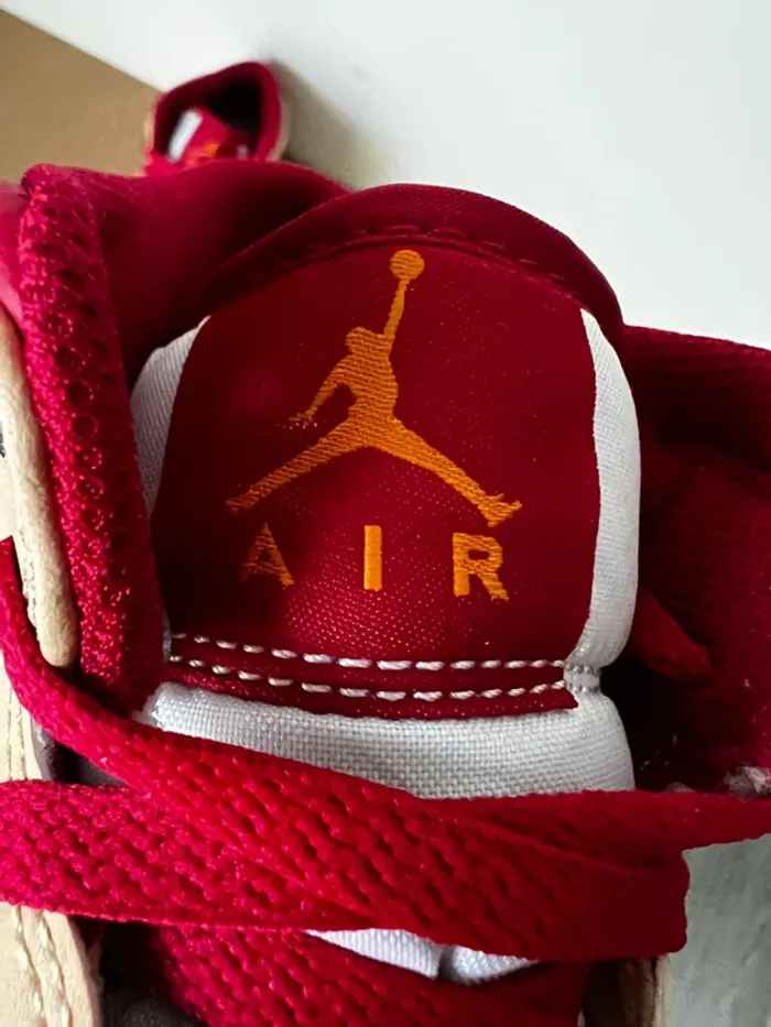 Nike Air Jordan 1 Mid Light Cardinal Curry - 40 - photo numéro 7