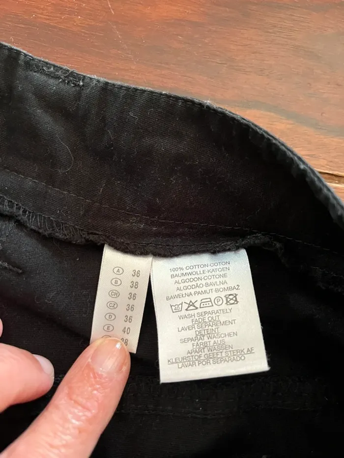 Pantalon cargo noir - photo numéro 4